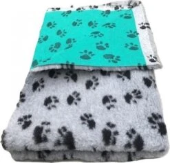Vet Bed Grijs Met Voetprint Groene Rug 22mm 150x100 Cm -Dieren Benodigdheden Winkel 1200x1150