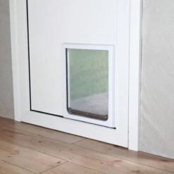 Trixie 2-Weg Hondenluik Wit - M-XL 39 X 45 CM -Dieren Benodigdheden Winkel 1200x1200 1056