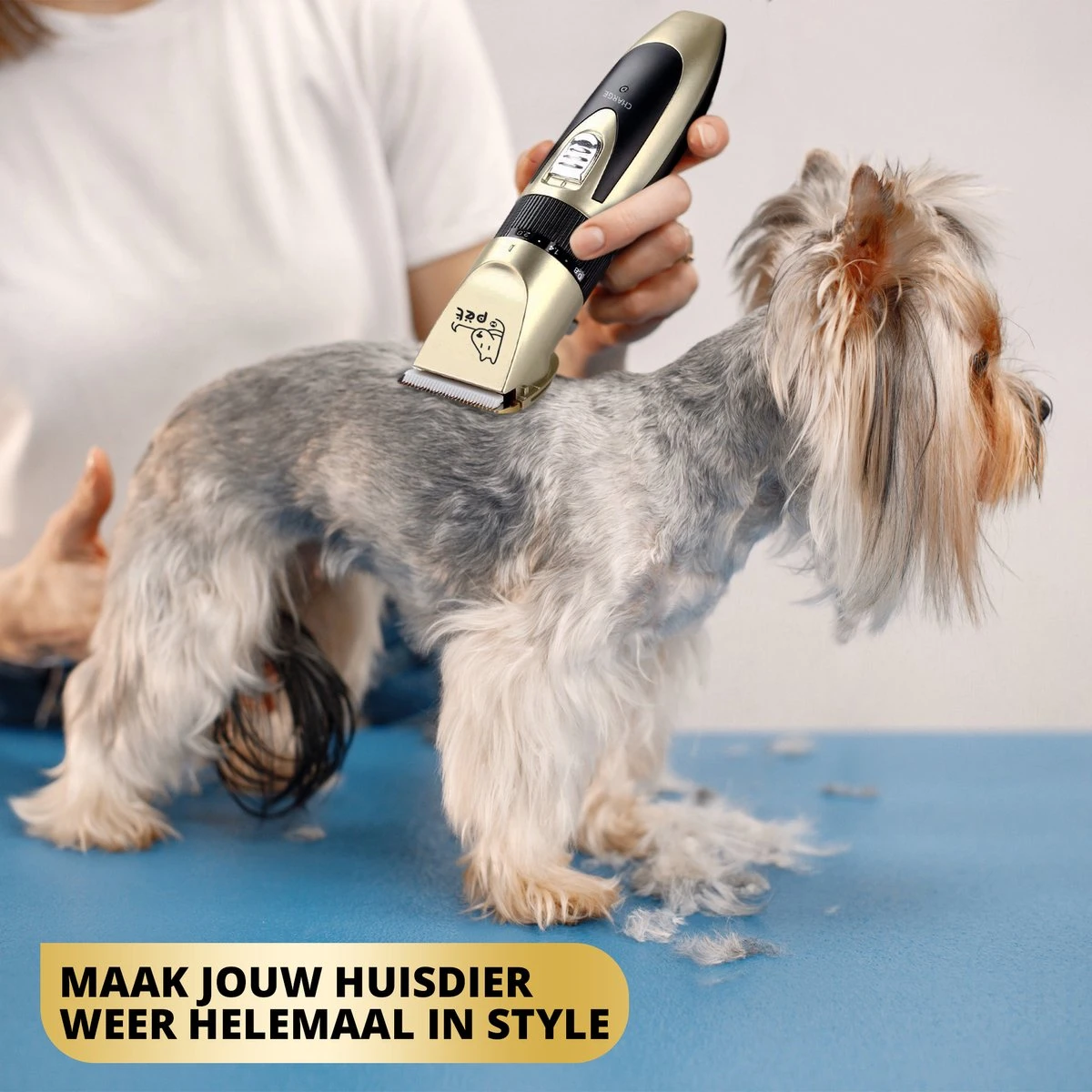 BeautyFit - 16-delig Hondentondeuse Set - Professionele Honden Trimset - Dieren Tondeuse Voor Dikke Vacht - Meest Complete Set - Inclusief 4 Opzetkammen - Hondenschaar - Mist Verstuiver - Handschoen Borstel - Nagelknipper 6 BeautyFit - 16-delig Hondentondeuse Set - Professionele Honden Trimset - Dieren Tondeuse Voor Dikke Vacht - Meest Complete Set - Inclusief 4 Opzetkammen - Hondenschaar - Mist Verstuiver - Handschoen Borstel - Nagelknipper - Afbeelding 4