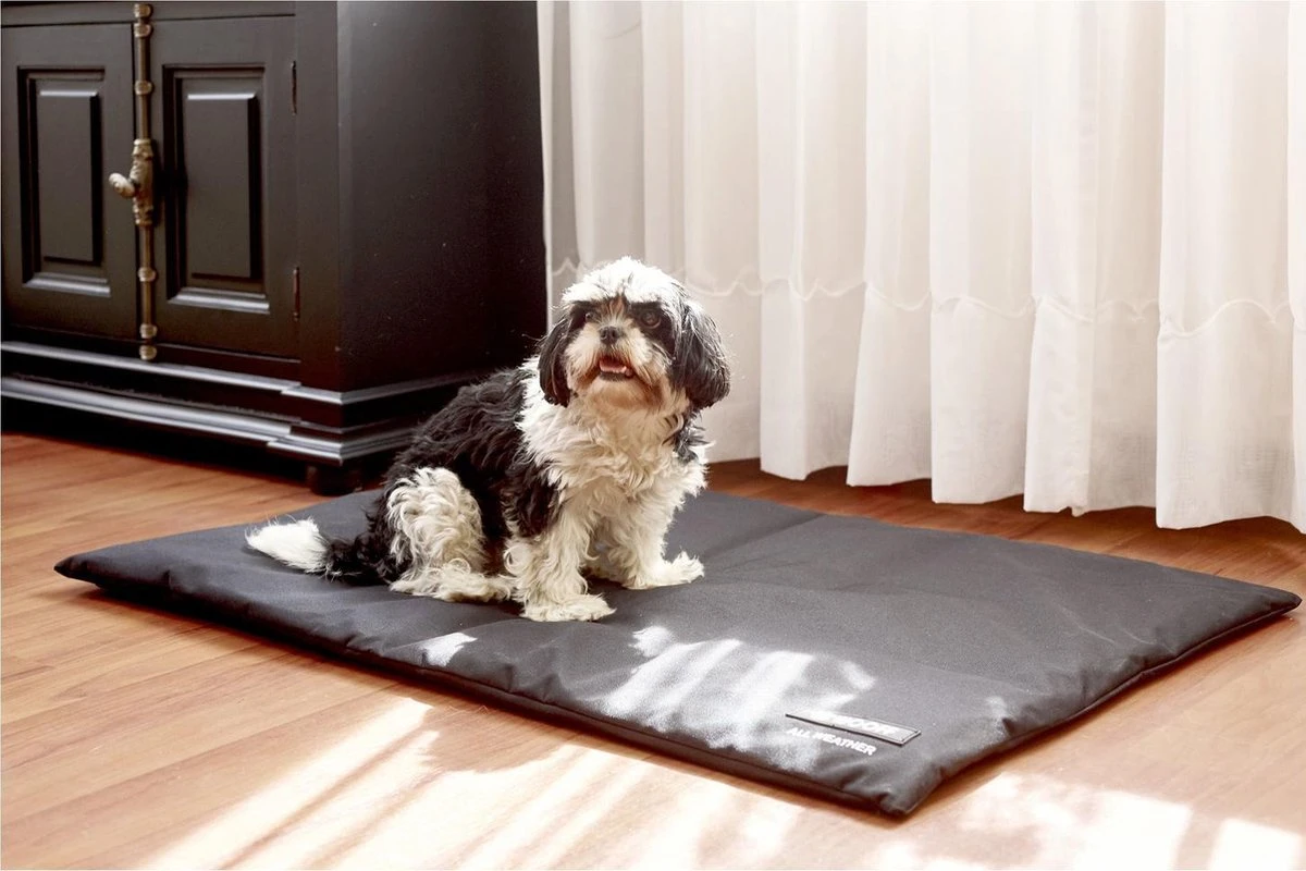 Wooff Bench Bed Xtreme 600d - Hondenkussen - Zwart - 106x70 Cm 5 Wooff Bench Bed Xtreme 600d - Hondenkussen - Zwart - 106x70 Cm - Afbeelding 3