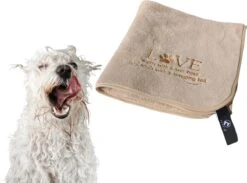 Pepets© – Hondenhanddoek – Honden Handdoek – Microvezel Handdoek – Handdoek Hond – Hondendeken – Droogdoek Hond – Dierendeken – Absorberend – 100*50CM - Beige - GRATIS Zonnebril -Dieren Benodigdheden Winkel 1200x889 1